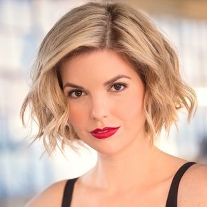 Meet your Posher, Eliza